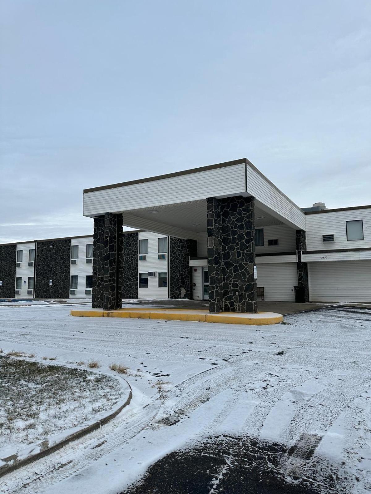 Days Inn By Wyndham Mandan Bismarck Area Extérieur photo